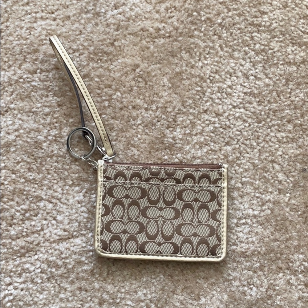 Gold Coach ID holder